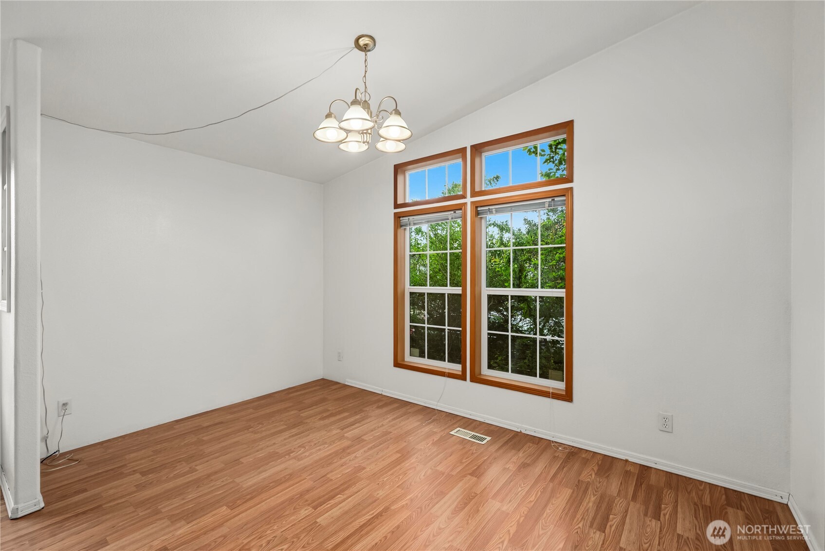 337 Redwood Street Enumclaw WA 98022