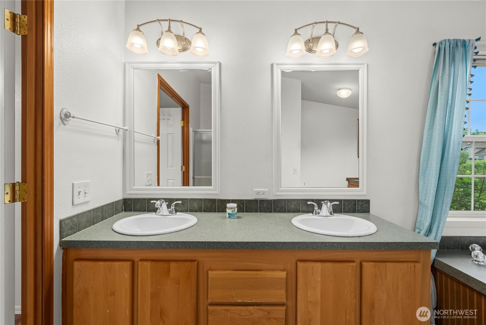 337 Redwood Street Enumclaw WA 98022