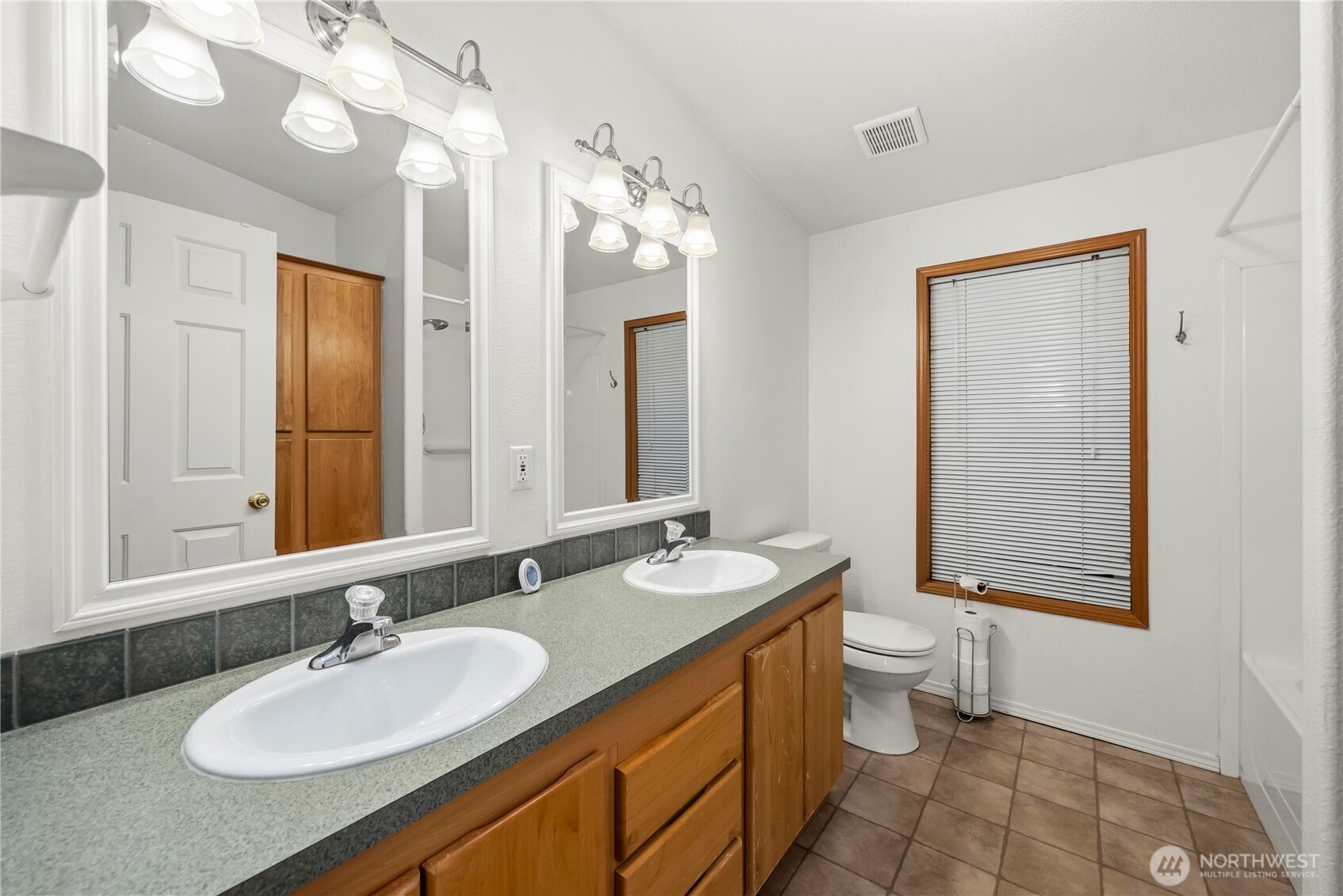 337 Redwood Street Enumclaw WA 98022