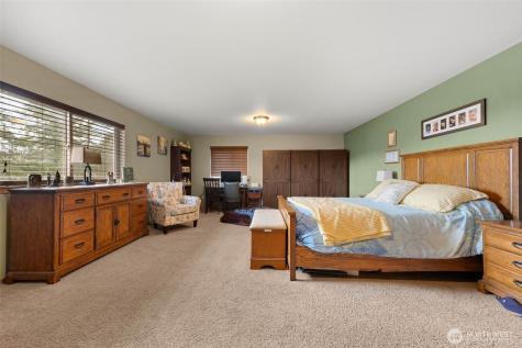 648 Kaitlyn St W Eatonville WA 98328