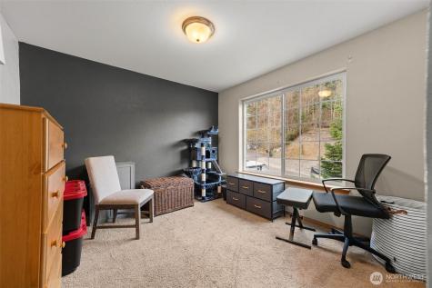 648 Kaitlyn St W Eatonville WA 98328