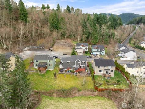 648 Kaitlyn St W Eatonville WA 98328