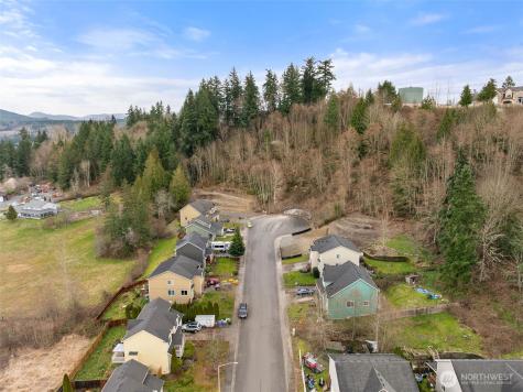 648 Kaitlyn St W Eatonville WA 98328