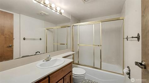 8208 S 124th Street Seattle WA 98178