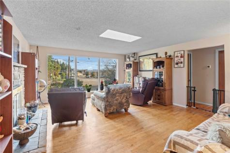 22415 Military Road S Seatac WA 98198