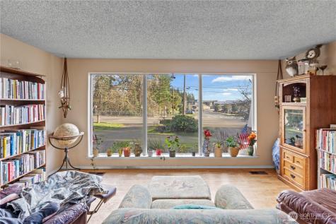 22415 Military Road S Seatac WA 98198