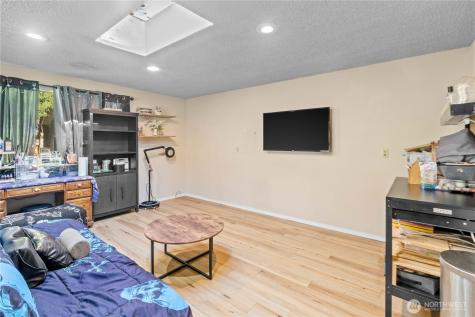 22415 Military Road S Seatac WA 98198