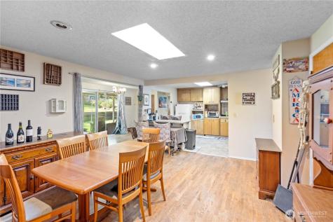 22415 Military Road S Seatac WA 98198
