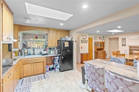 22415 Military Road S Seatac WA 98198