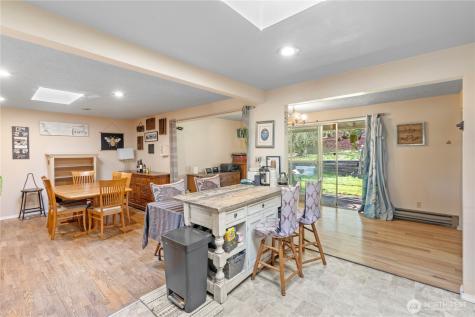 22415 Military Road S Seatac WA 98198