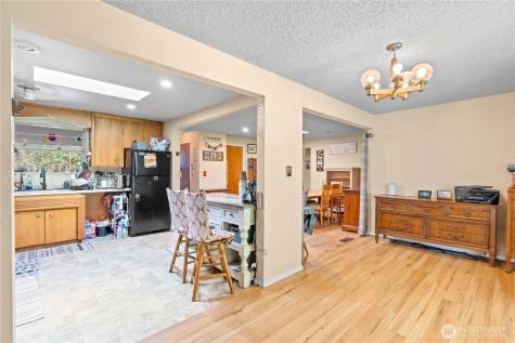 22415 Military Road S Seatac WA 98198