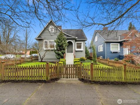 1301 Oakes Avenue Everett WA 98201