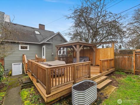 1301 Oakes Avenue Everett WA 98201