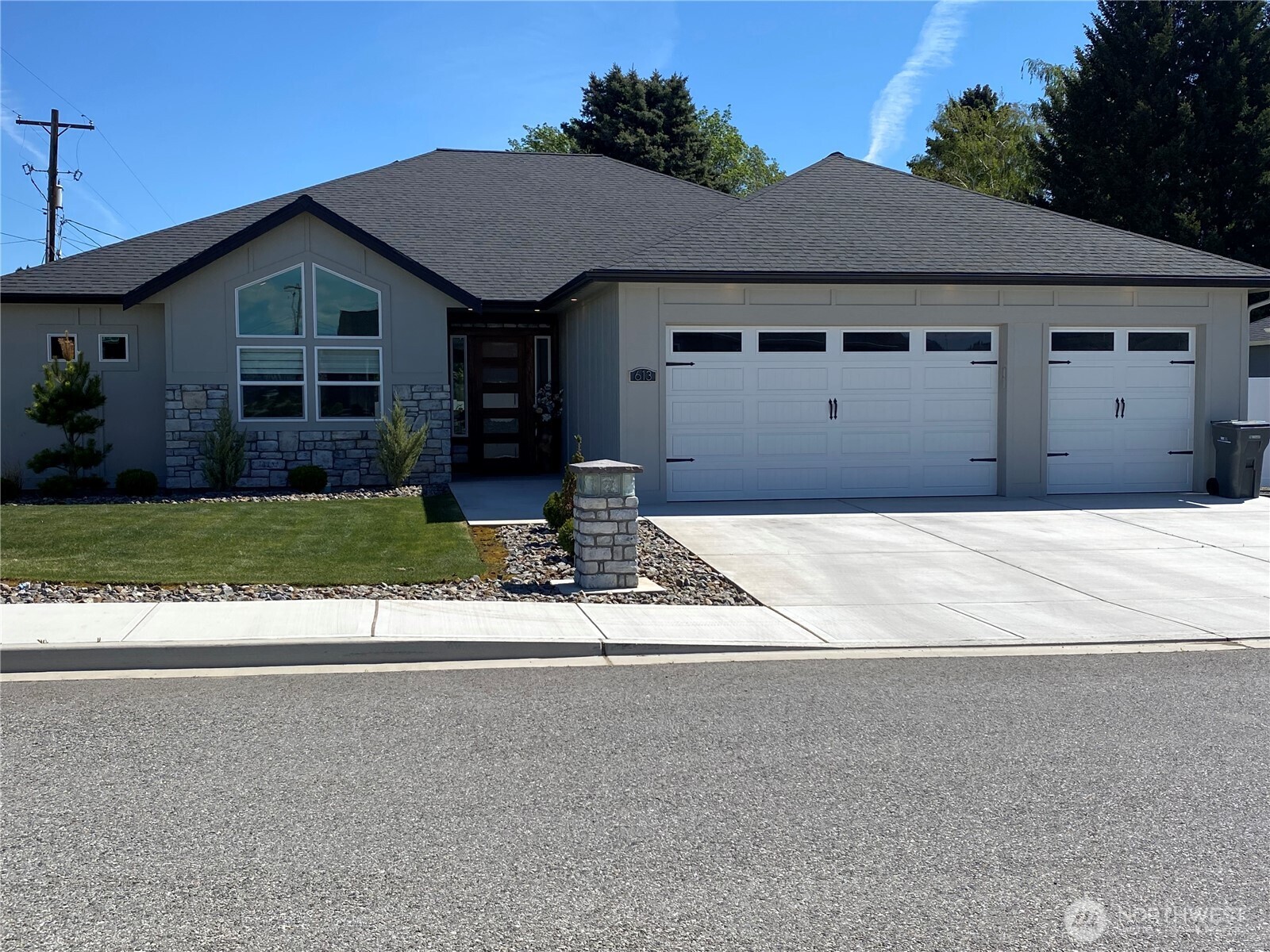 613 S Perry Avenue East Wenatchee WA 98802