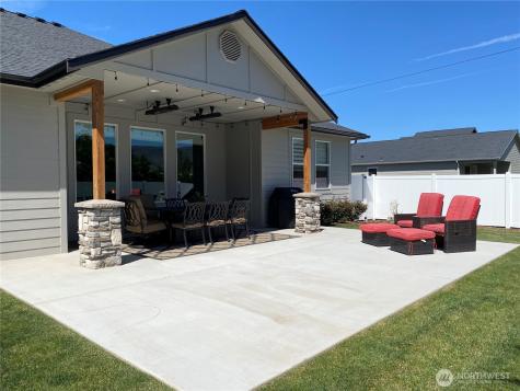 613 S Perry Avenue East Wenatchee WA 98802
