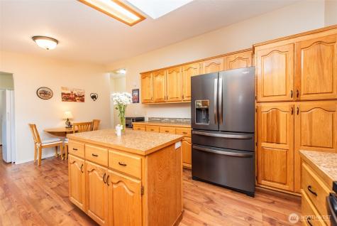 571 Lewis Road Port Angeles WA 98362