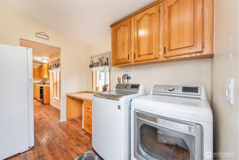 571 Lewis Road Port Angeles WA 98362