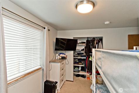 10319 SE 228th Street Kent WA 98031