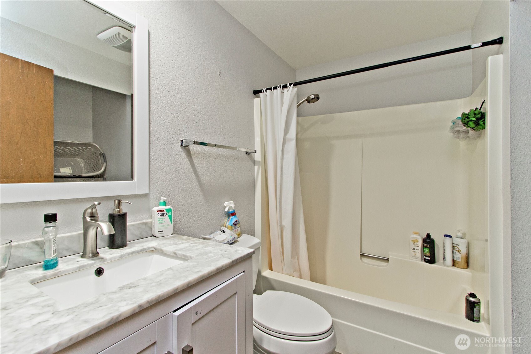 10319 SE 228th Street Kent WA 98031