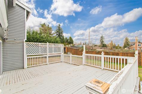 10319 SE 228th Street Kent WA 98031