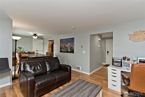 10319 SE 228th Street Kent WA 98031