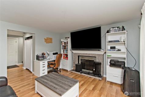 10319 SE 228th Street Kent WA 98031