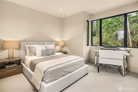 9630 SE 5th Street Bellevue WA 98004