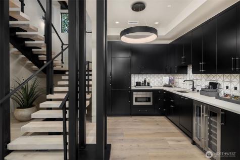 9630 SE 5th Street Bellevue WA 98004