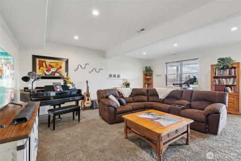 14 Zermatt Court Camano Island WA 98282
