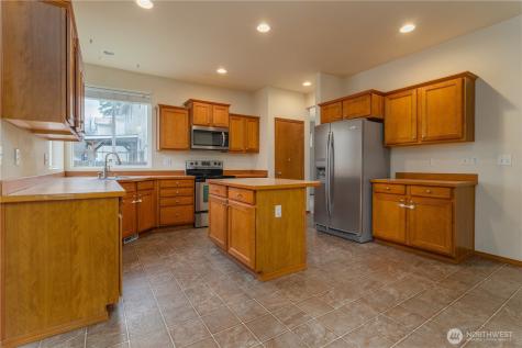 4729 Okanogan Drive SE Port Orchard WA 98366