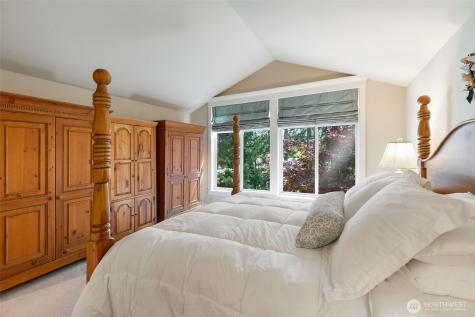23431 NE 10th Place Sammamish WA 98074