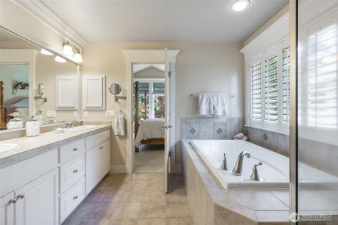 23431 NE 10th Place Sammamish WA 98074