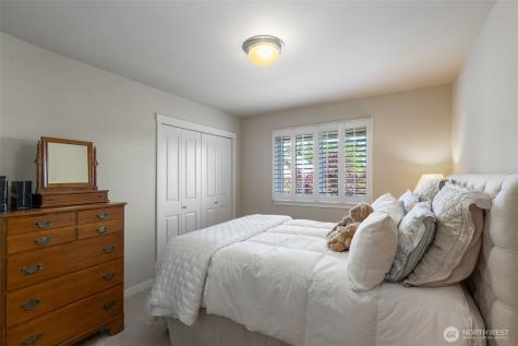 23431 NE 10th Place Sammamish WA 98074