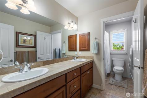 23431 NE 10th Place Sammamish WA 98074