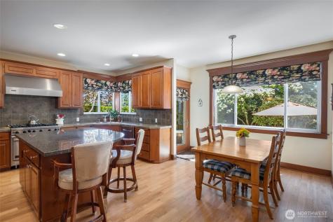 23431 NE 10th Place Sammamish WA 98074