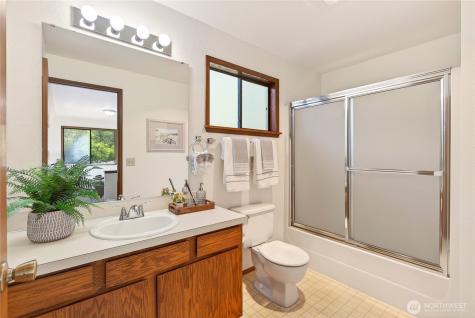 23927 SE 238th Street Maple Valley WA 98038