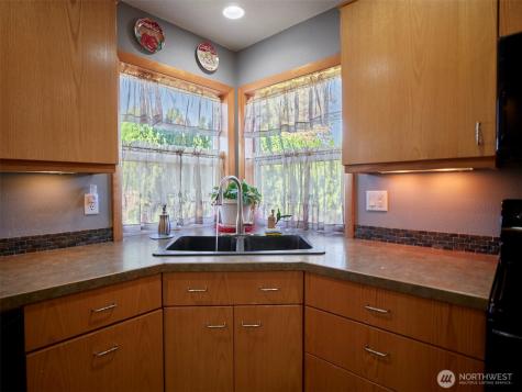 115 Whalen Loop Road Woodland WA 98674
