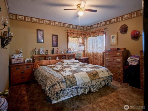 115 Whalen Loop Road Woodland WA 98674