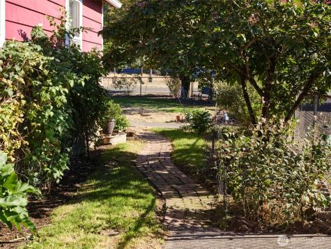 115 Whalen Loop Road Woodland WA 98674