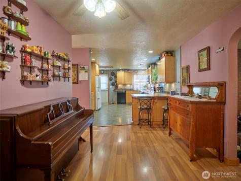 115 Whalen Loop Road Woodland WA 98674