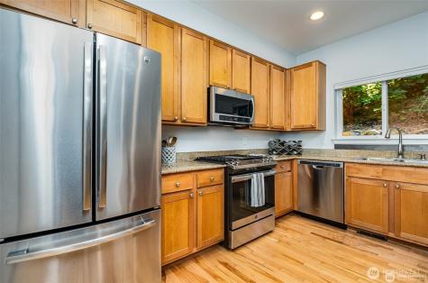 5523 Lakemont Boulevard SE Bellevue WA 98006