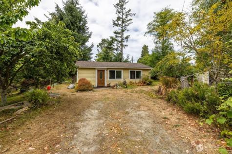 27411 X Lane Ocean Park WA 98640