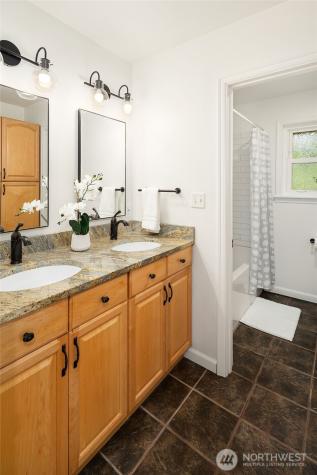 11627 204th Avenue NE Redmond WA 98053