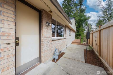 1208 172nd Avenue NE Bellevue WA 98008