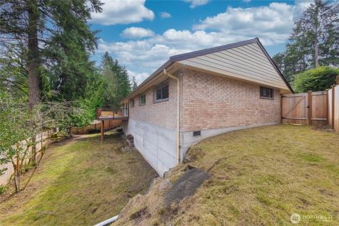 1208 172nd Avenue NE Bellevue WA 98008