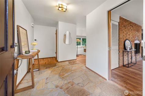 1208 172nd Avenue NE Bellevue WA 98008
