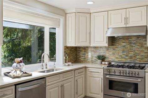 15461 SE 67th Street Bellevue WA 98006