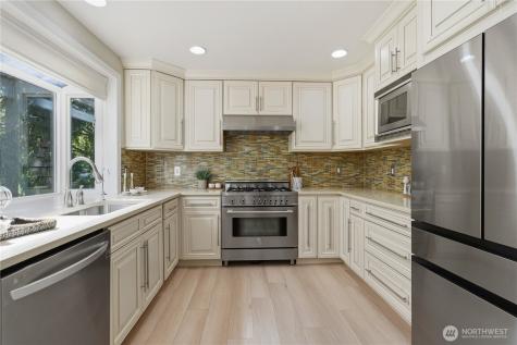 15461 SE 67th Street Bellevue WA 98006