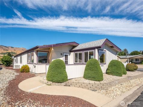 1701 Clark Drive Wenatchee WA 98801