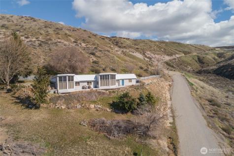 71 Blue Grade Road East Wenatchee WA 98802